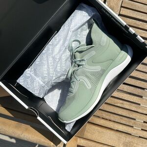 Lululemon Chargefeel 2 Mid Workout Shoe